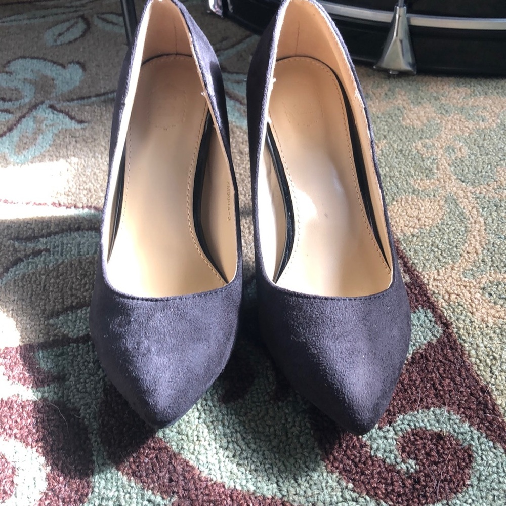 Suede heels - Picture 3 of 3